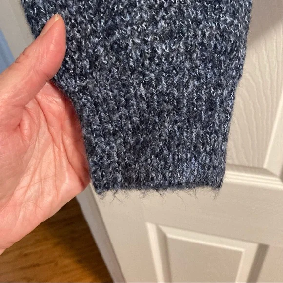 Gap NWT LS Seed Stitch Cardigan Navy Size XS - Picture 4 of 7